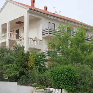 Ivana Apartman Novi Vinodolski